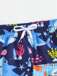 Baby Boy Crab & Ocean Creature Print Beach Shorts กางเกงว่ายน้ำเด็กทารก Boy Swim Trunk Set ชุดว่ายน้ำสำหรับทารกกางเกงว่ายน้ำเด็กชายสำหรับฤดูร้อน ชุดว่ายน้ำเด็กทารก กางเกงว่ายน้ำเด็กผู้ชาย กางเกงชายหาด Boy Beachwear กางเกงว่ายน้ำสำหรับเด็ก ชุดว่ายน้ำเด็กผู้ชาย กางเกงว่ายน้ำเด็กผู้ชาย Crab Shark กางเกงว่ายน้ำ Boy Beach Trunks