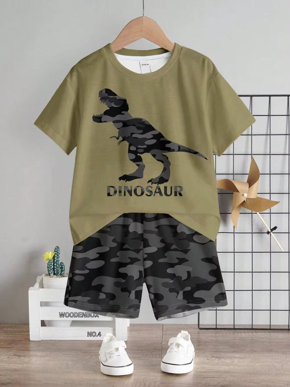 Set Kaos Lengan Pendek Motif Dinosaurus dan Celana Pendek Bayi Laki-Laki 2 Pcs